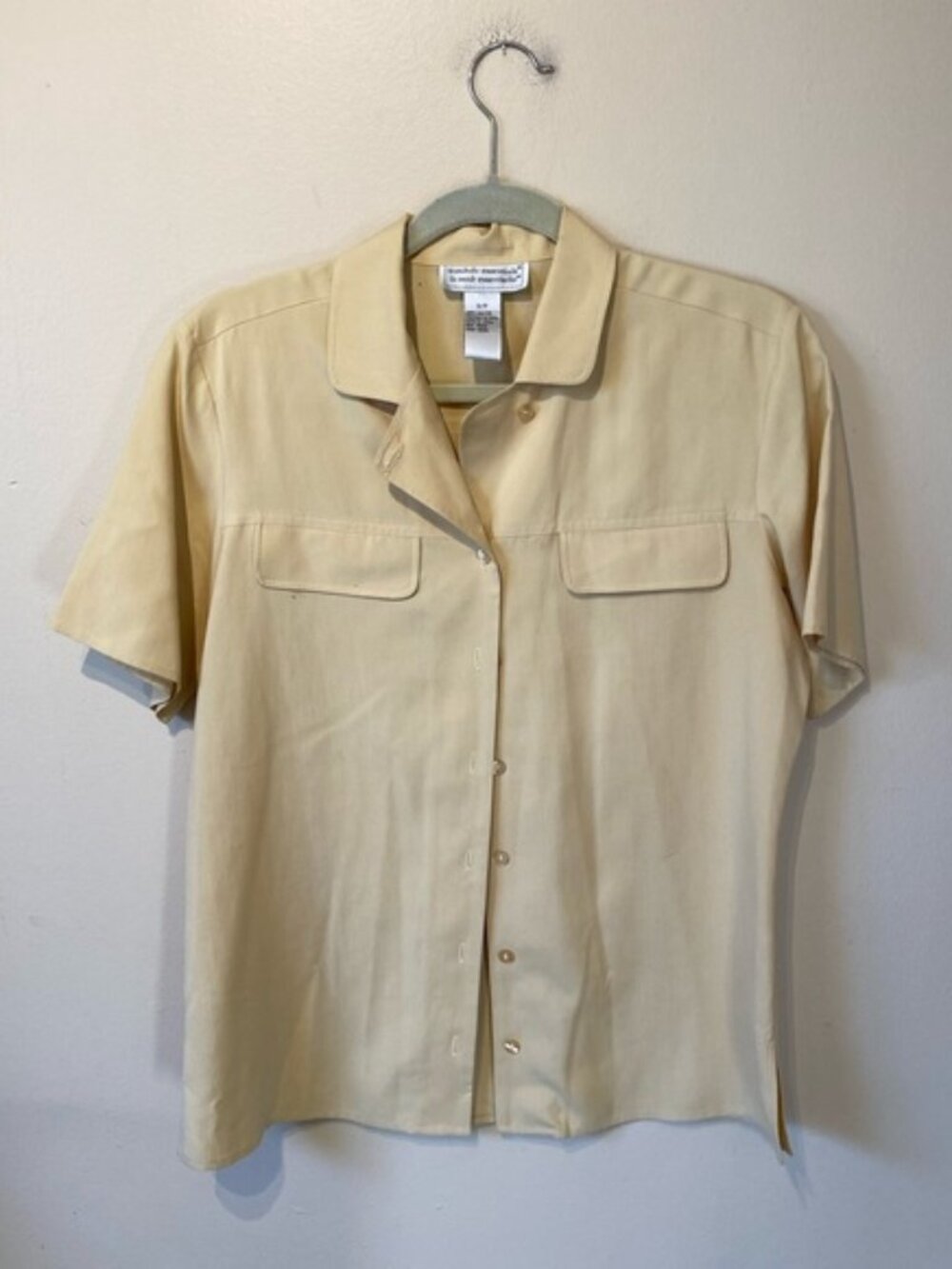 R essential size smallmedium cream  silk shirt
